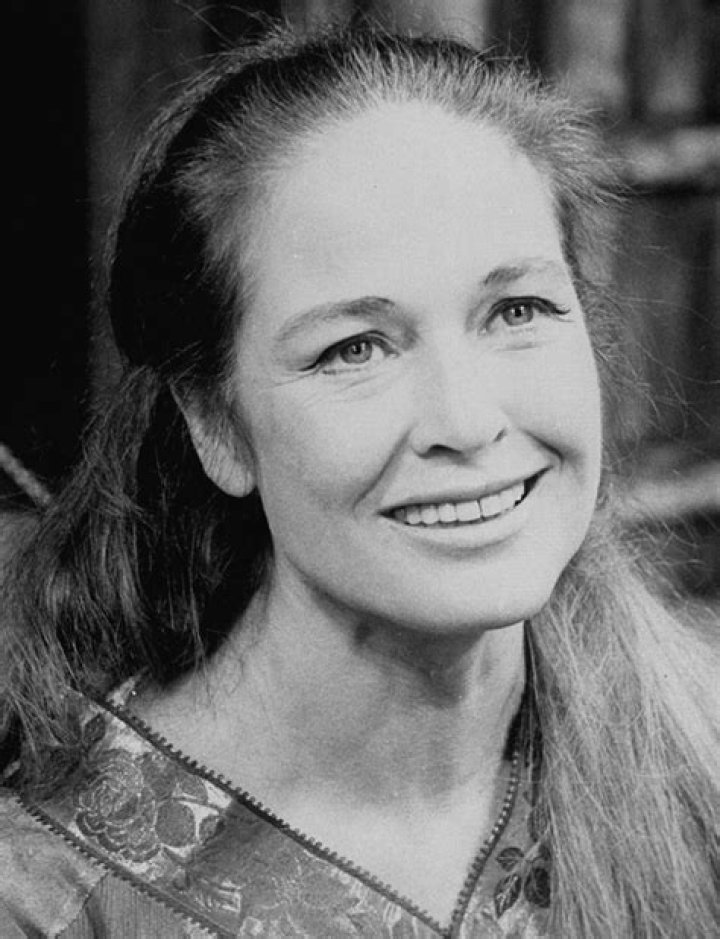 Colleen Dewhurst biografía, edad, altura, esposa, net worth, familia