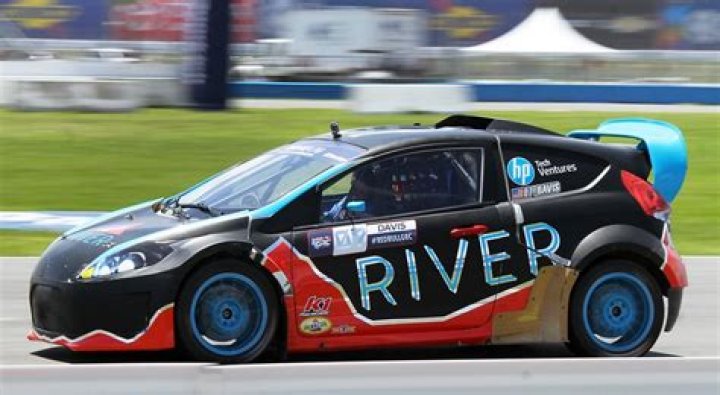 Collete Davis (Race Car Driver) - Age, Birthday, Bio, Facts, Family, Net Worth, Height & More