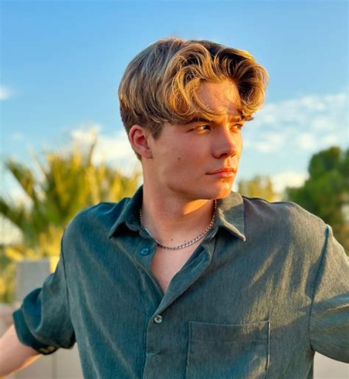 Connor Finnerty (Dancer) - Age, Birthday, Bio, Facts, Family, Net Worth, Height & More