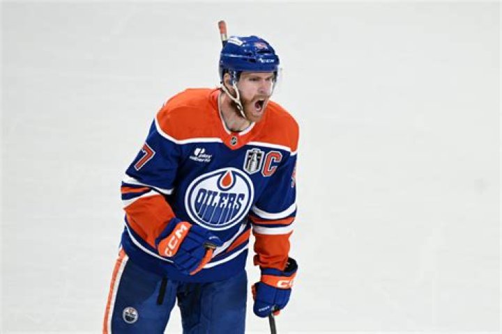 Connor McDavid Biography, Age, Height, Wife, Net Worth, Family