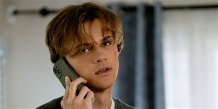 Astrology Birth Chart of Conrad Fisher (Pop Singer) 2024