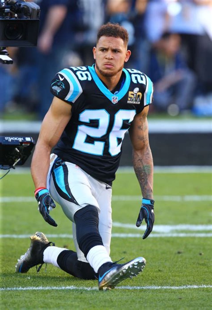 Cortland Finnegan (Football Player) - Age, Birthday, Bio, Facts, Family, Net Worth, Height & More