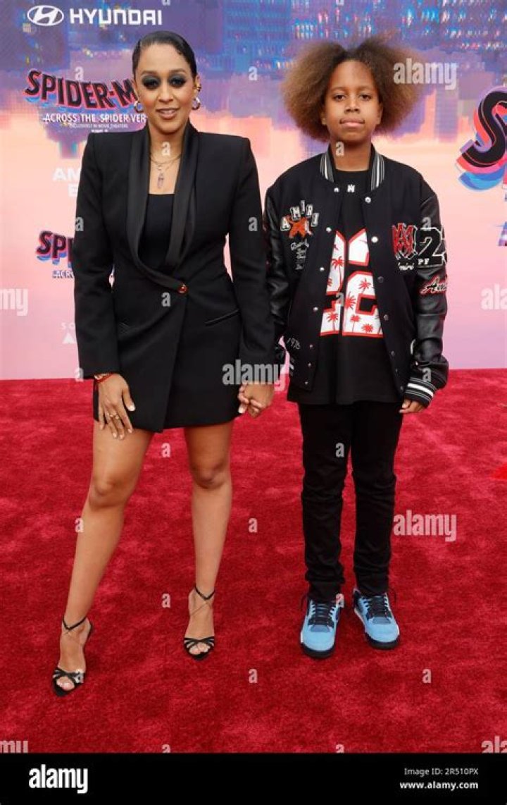 Cree Mowry-Hardrict (Family Member) - Age, Birthday, Bio, Facts, Family, Net Worth, Height & More