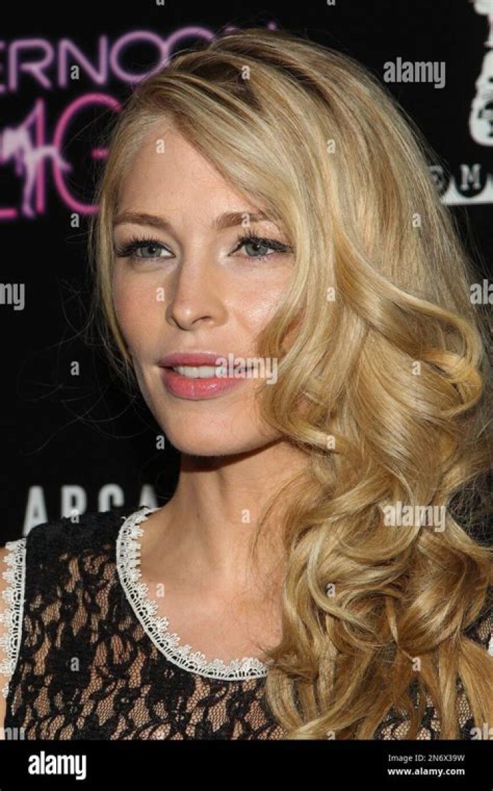 Cynthia Kirchner Biography, Age, Height, Husband, Net Worth, Family