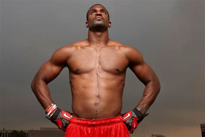 D. J. Hayden Biography, Age, Height, Wife, Net Worth, Family