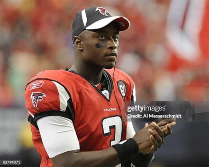 D. J. Shockley Biography, Age, Height, Wife, Net Worth, Family