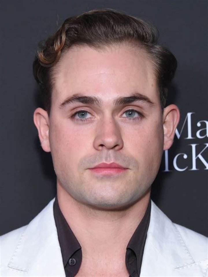 Dacre Montgomery (Movie Actor) - Age, Birthday, Bio, Facts, Family, Net Worth, Height & More
