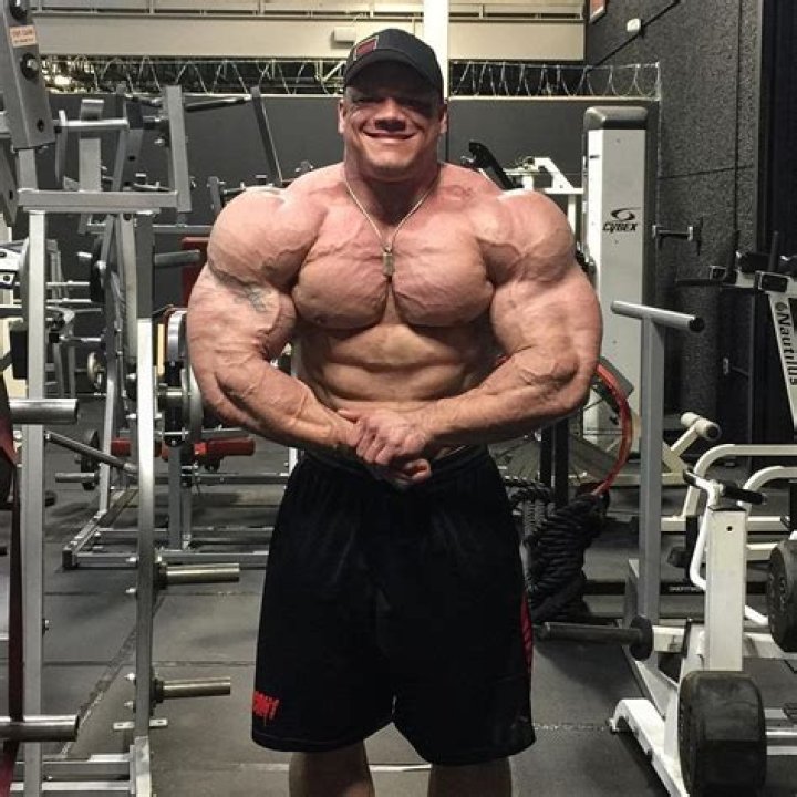 Dallas McCarver (Bodybuilder) - Age, Birthday, Bio, Facts, Family, Net Worth, Height & More