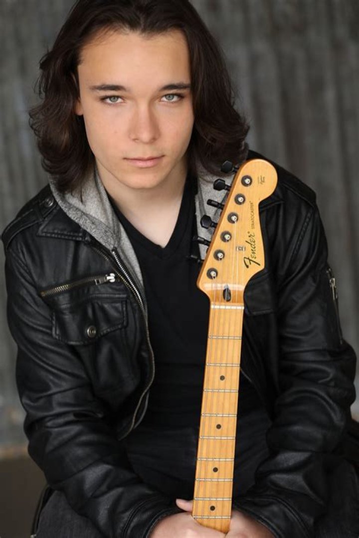Dalton Cyr (Pop Singer) - Age, Birthday, Bio, Facts, Family, Net Worth, Height & More