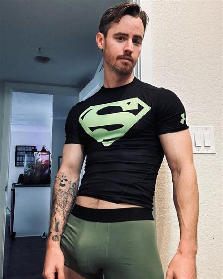 Biography, Wiki, Age, Height, Parents, Girlfriend, Net worth, Ethnicity & More