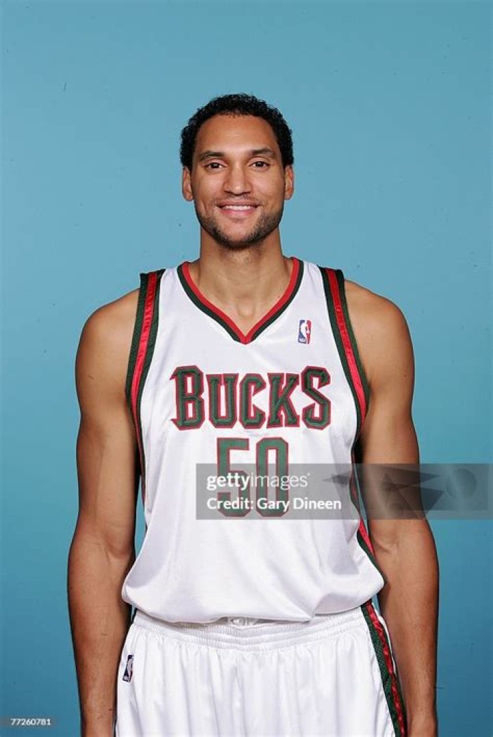 Dan Gadzuric Biography, Age, Height, Wife, Net Worth, Family