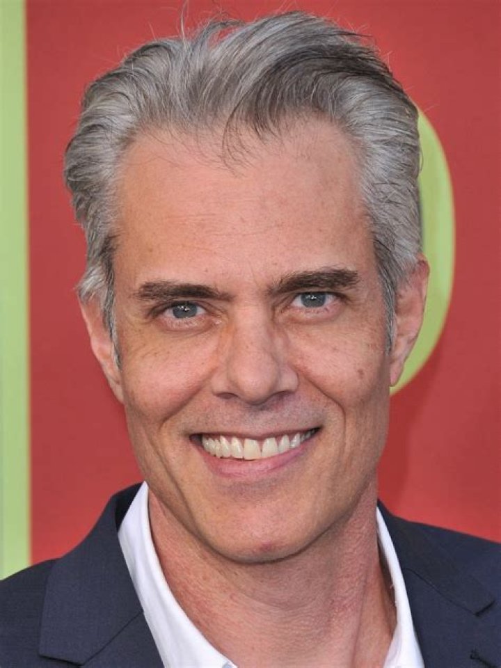 How tall is Dana Ashbrook
