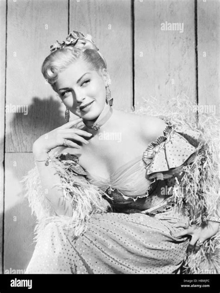 Dani Crayne biografía, edad, altura, esposa, net worth, familia