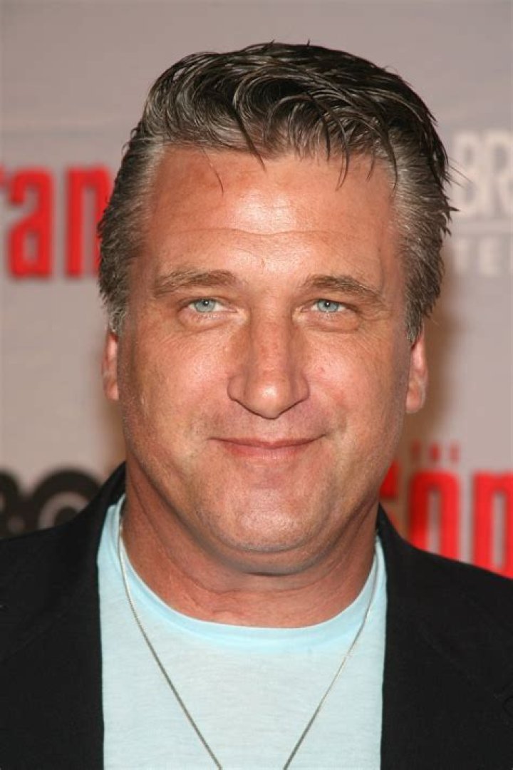 How tall is Daniel Baldwin