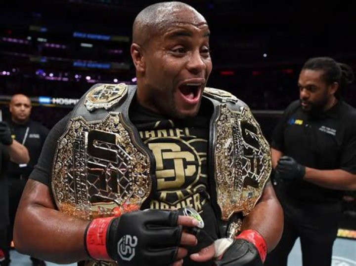 Daniel Cormier Biography, Age, Height, Wife, Net Worth, Family