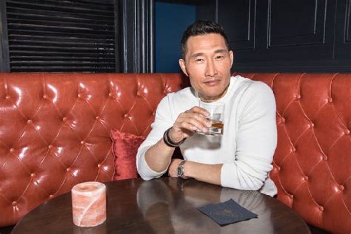 How tall is Daniel Dae Kim