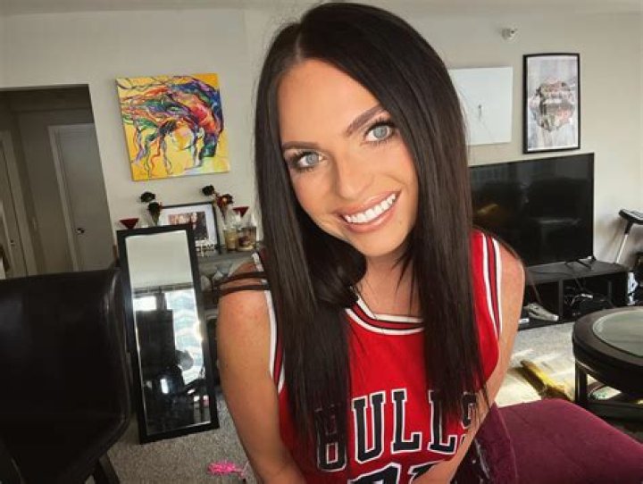 Meet Danielle Ruhl From Season 2 of ‘Love Is Blind’: Job, Relationship Status and More