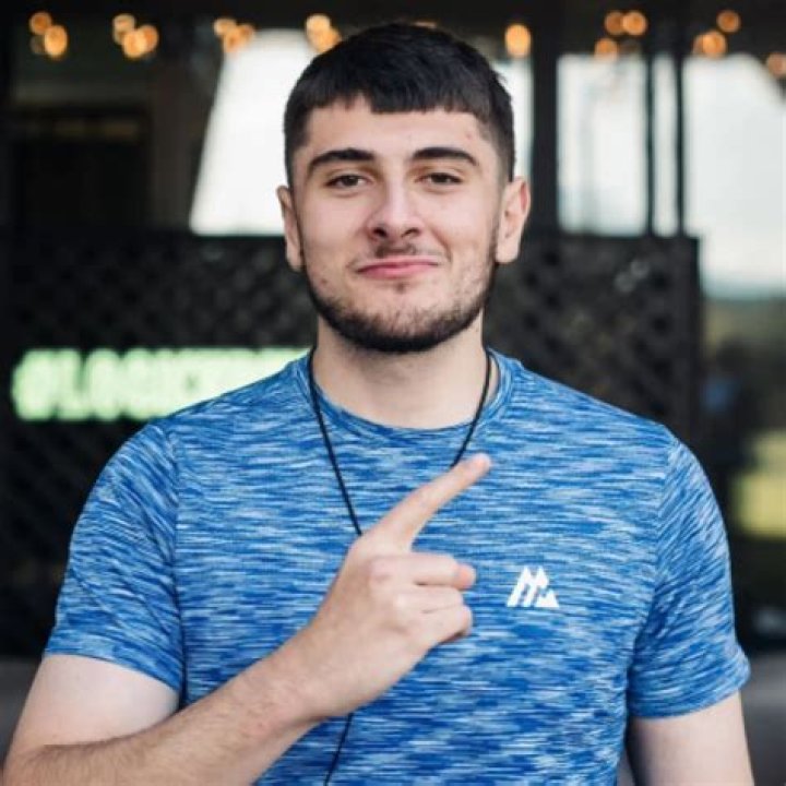 Danny Aarons Age | Wiki, Net worth, Bio, Height, Girlfriend?