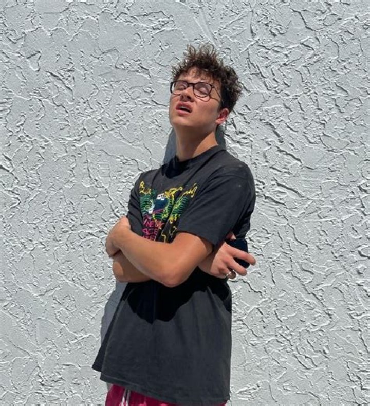 Dara Kushner Height, Weight, Net Worth, Age, Birthday, Wikipedia, Who, Instagram, Biography