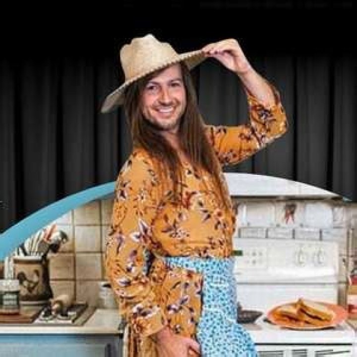 Darren Knight (Facebook Star) - العمر ، تاريخ الميلاد ، السيرة الذاتية ، الحقائق ، الأسرة ، صافي الثروة ، الطول والمزيد