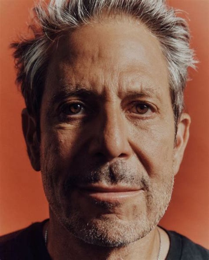 Darren Star Biography, Age, Height, Wife, Net Worth, Family