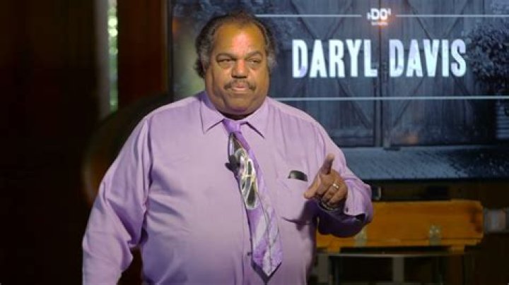 Daryl Davis, The Black Man Who Convinced 200 KKK Members To Leave