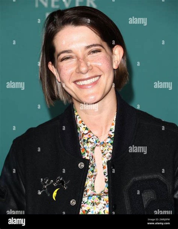 Daryn Carp (Business Executive) - Age, Birthday, Bio, Facts, Family, Net Worth, Height & More