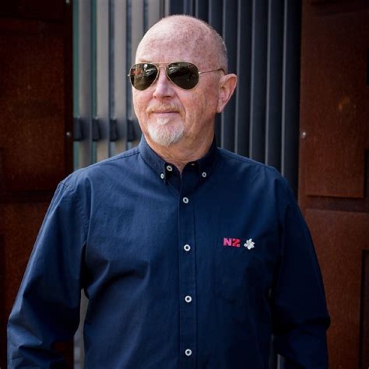 Dave Dobbyn (Rock Singer) - Age, Birthday, Bio, Facts, Family, Net Worth, Height & More