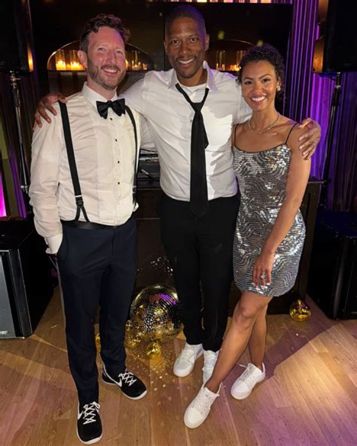 Dave McMenamin (Journalist) - Age, Birthday, Bio, Facts, Family, Net Worth, Height & More