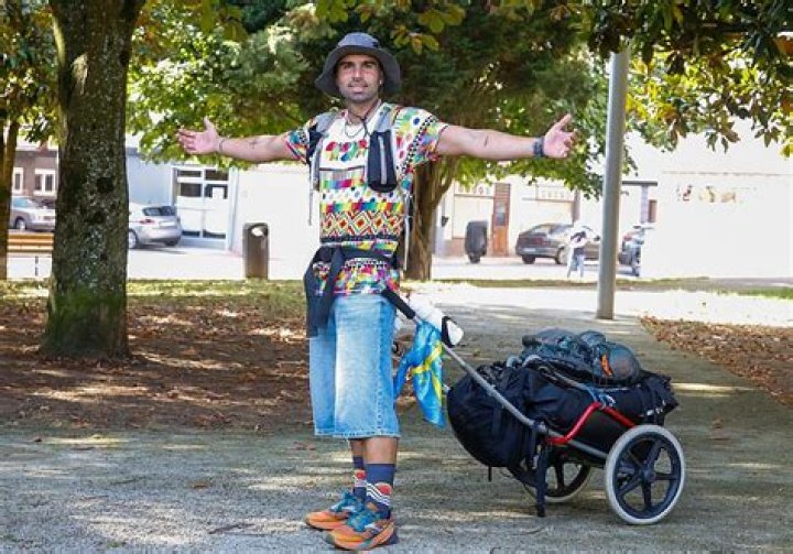 David Giménez (DJ) - Age, Birthday, Bio, Facts, Family, Net Worth, Height & More