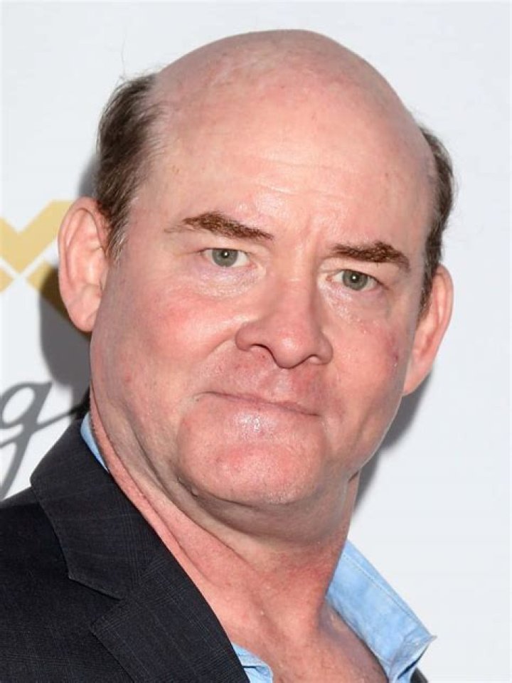 David Koechner biografía, edad, altura, esposo, net worth, familia