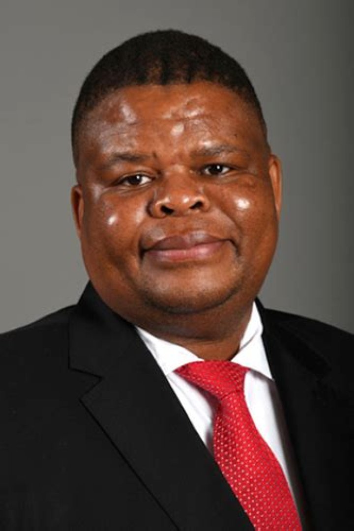 David Mahlobo Biography, Age, Height, Wife, Net Worth, Family