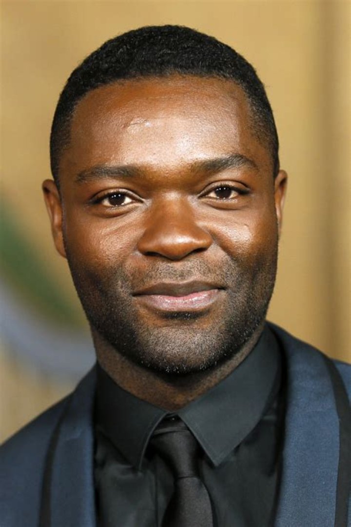 How tall is David Oyelowo