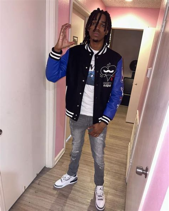 DEDE 3X (YouTube Star) - Age, Birthday, Bio, Facts, Family, Net Worth, Height & More