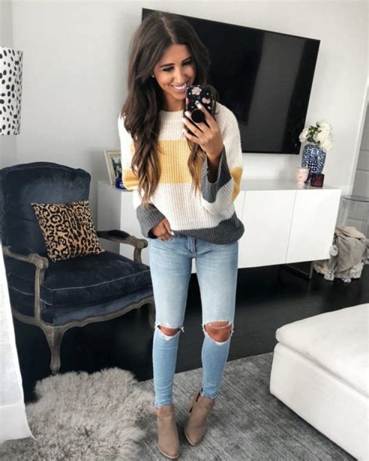 Dede Raad (Blogger) - Age, Birthday, Bio, Facts, Family, Net Worth, Height & More