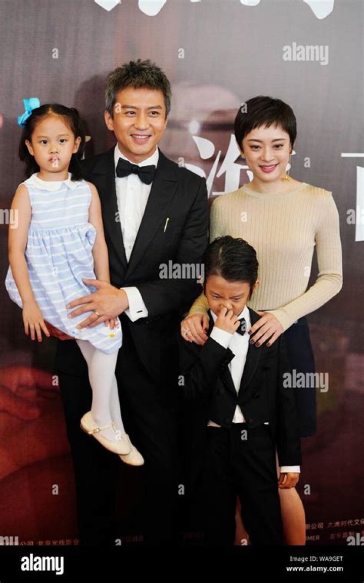 Deng Chao Biography, Age, Height, Wife, Net Worth, Family