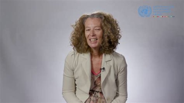 Denise Brown Biography, Age, Height, Husband, Net Worth, Family