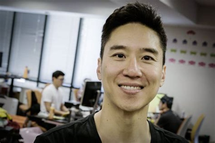 Dennis Fong biografía, edad, altura, esposo, net worth, familia