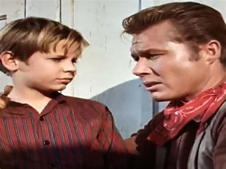 Dennis Holmes Biography, Age, Height, Wife, Net Worth, Family