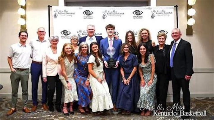 Deron Feldhaus Biography, Age, Height, Wife, Net Worth, Family