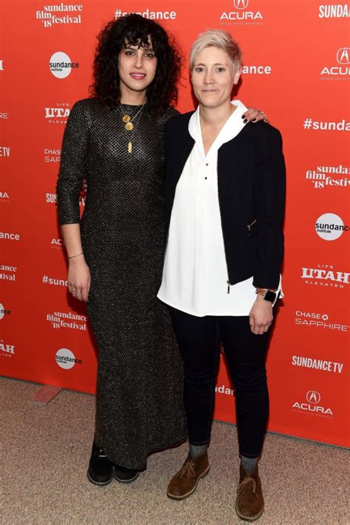 
Desiree Akhavan Height, Weight, Net Worth, Age, Birthday, Wikipedia, Who, Nationality, Biography 