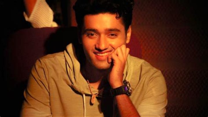 Devesh Sharma Height, Weight, Net Worth, Age, Birthday, Wikipedia, Who, Instagram, Biography