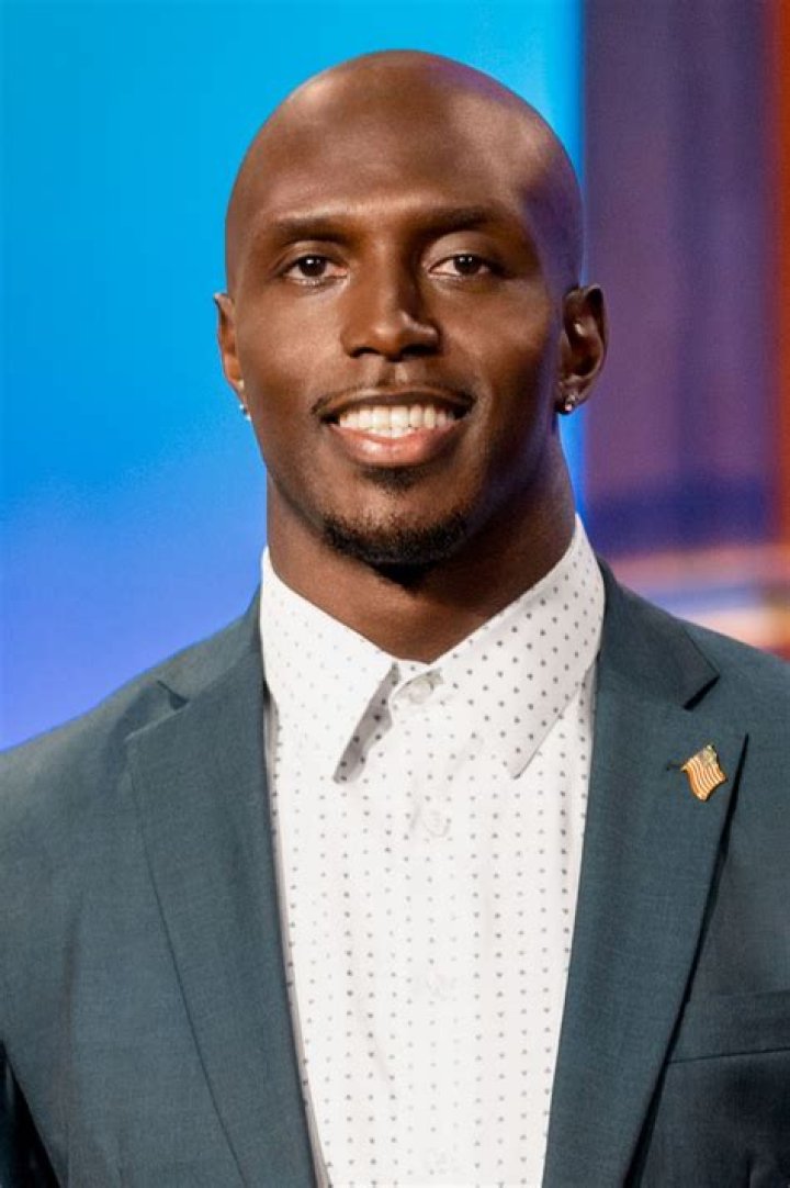 Devin McCourty (Football Player) - Age, Birthday, Bio, Facts, Family, Net Worth, Height & More