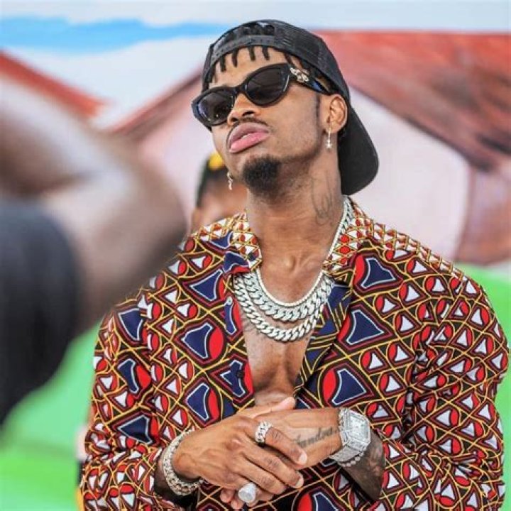 Diamond Platnumz (Pop Singer) - Age, Birthday, Bio, Facts, Family, Net Worth, Height & More