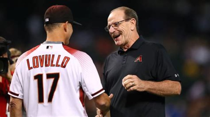 Diamondbacks Broadcaster Bob Brenly Leaves After COVID Diagnosis & Fans Notice His Absence