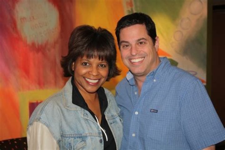 Diann Burns Biography, Age, Height, Husband, Net Worth, Family