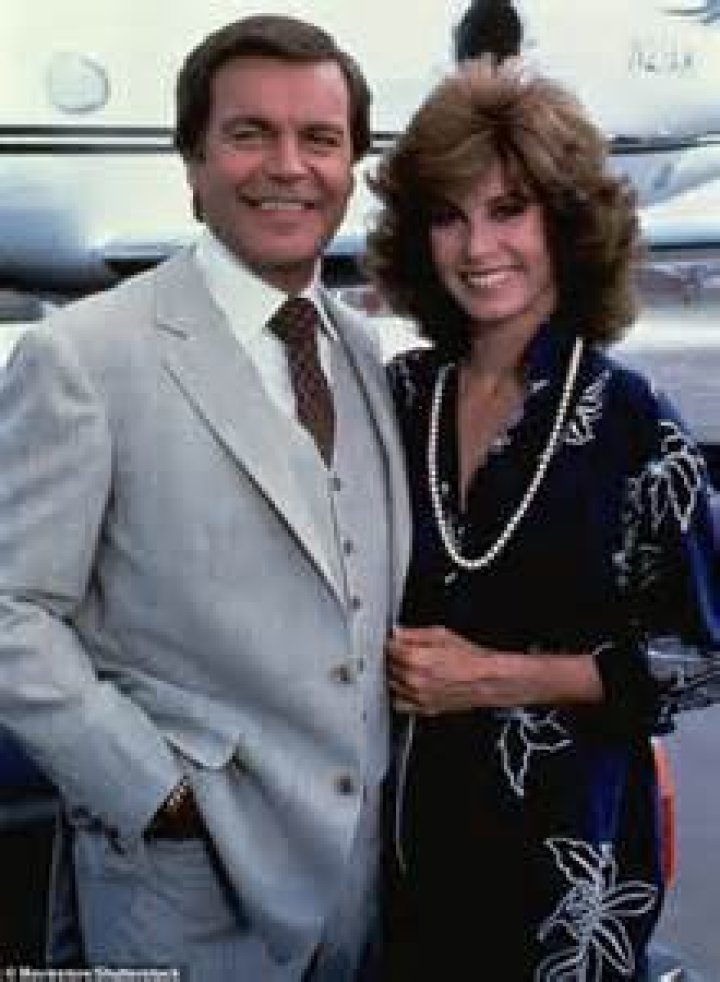 Did Stephanie Powers and Robert Wagner have a relationship?