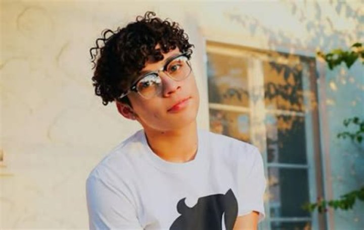 Diego Martir (Instagram Star) - Age, Birthday, Bio, Facts, Family, Net Worth, Height & More