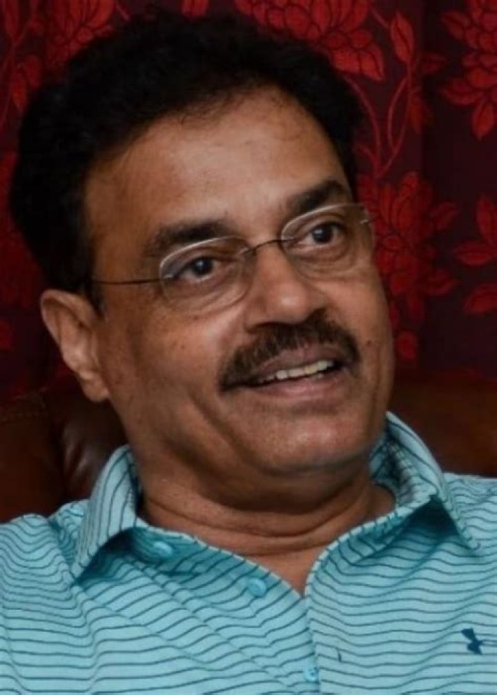 Dilip Vengsarkar Biography, Age, Height, Wife, Net Worth, Family