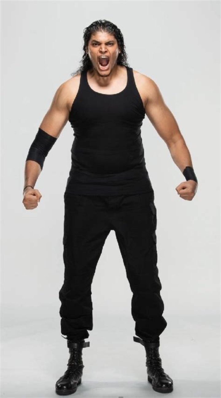 How tall is Dilsher Shanky